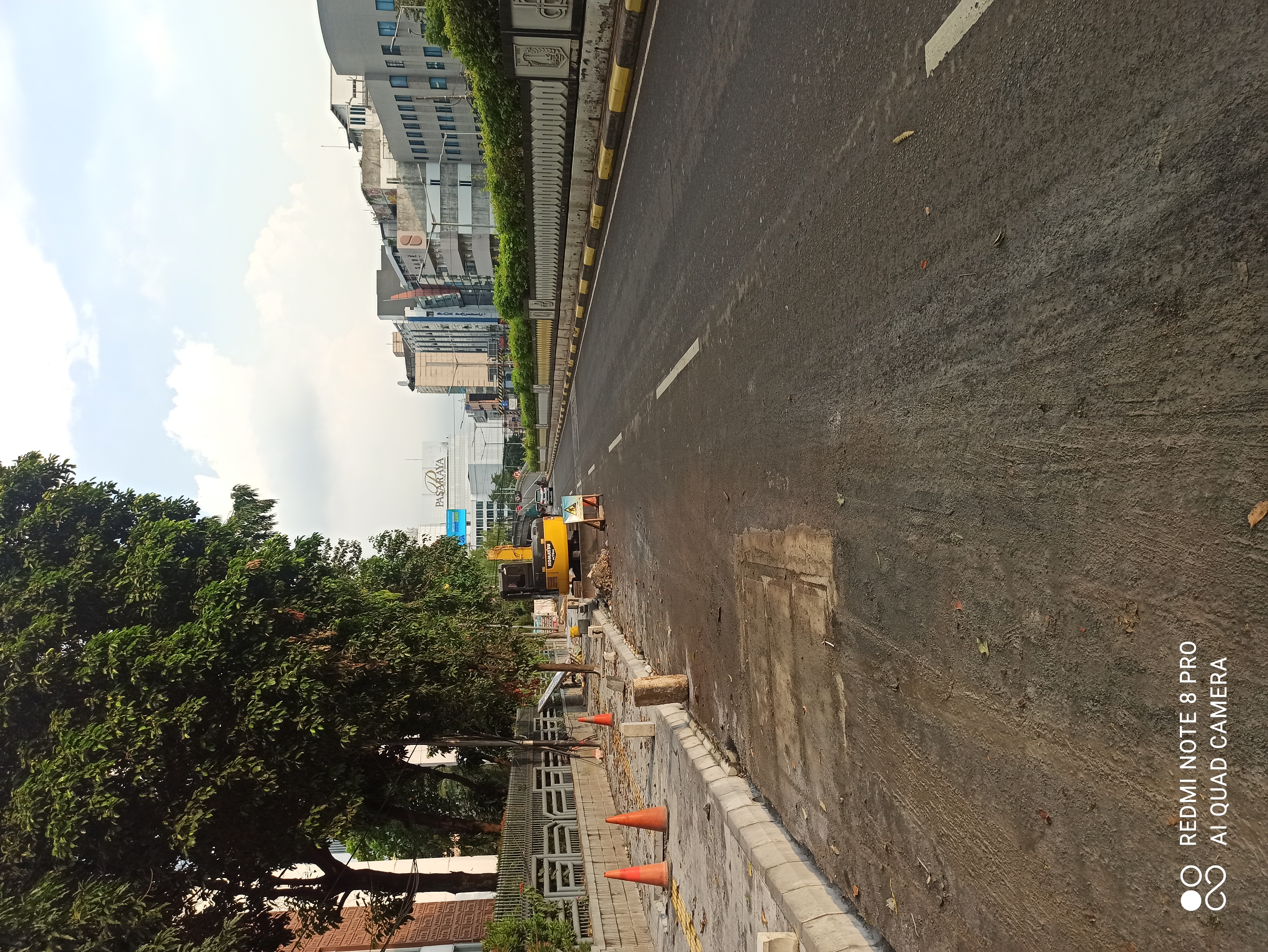 Penataan trotoar di Jalan Sultan Hasanuddin Wilayah Kebayoran Baru Jakarta Selatan