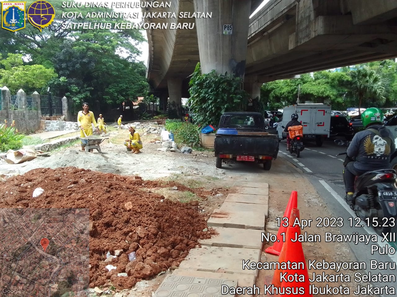 Penataan trotoar di Jalan Prapanca Raya Wilayah Kebayoran Baru Jakarta Selatan
